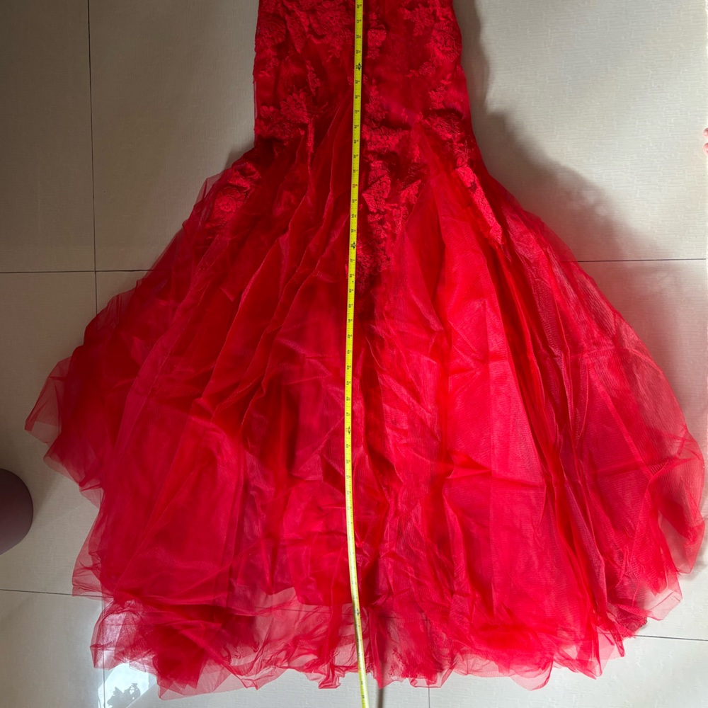 Pronovios red ball gown - Picture 7 of 8